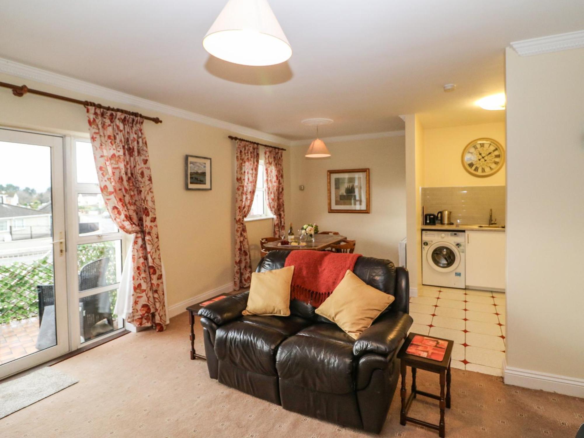 8 Scrahan Place Cill Airne Esterno foto