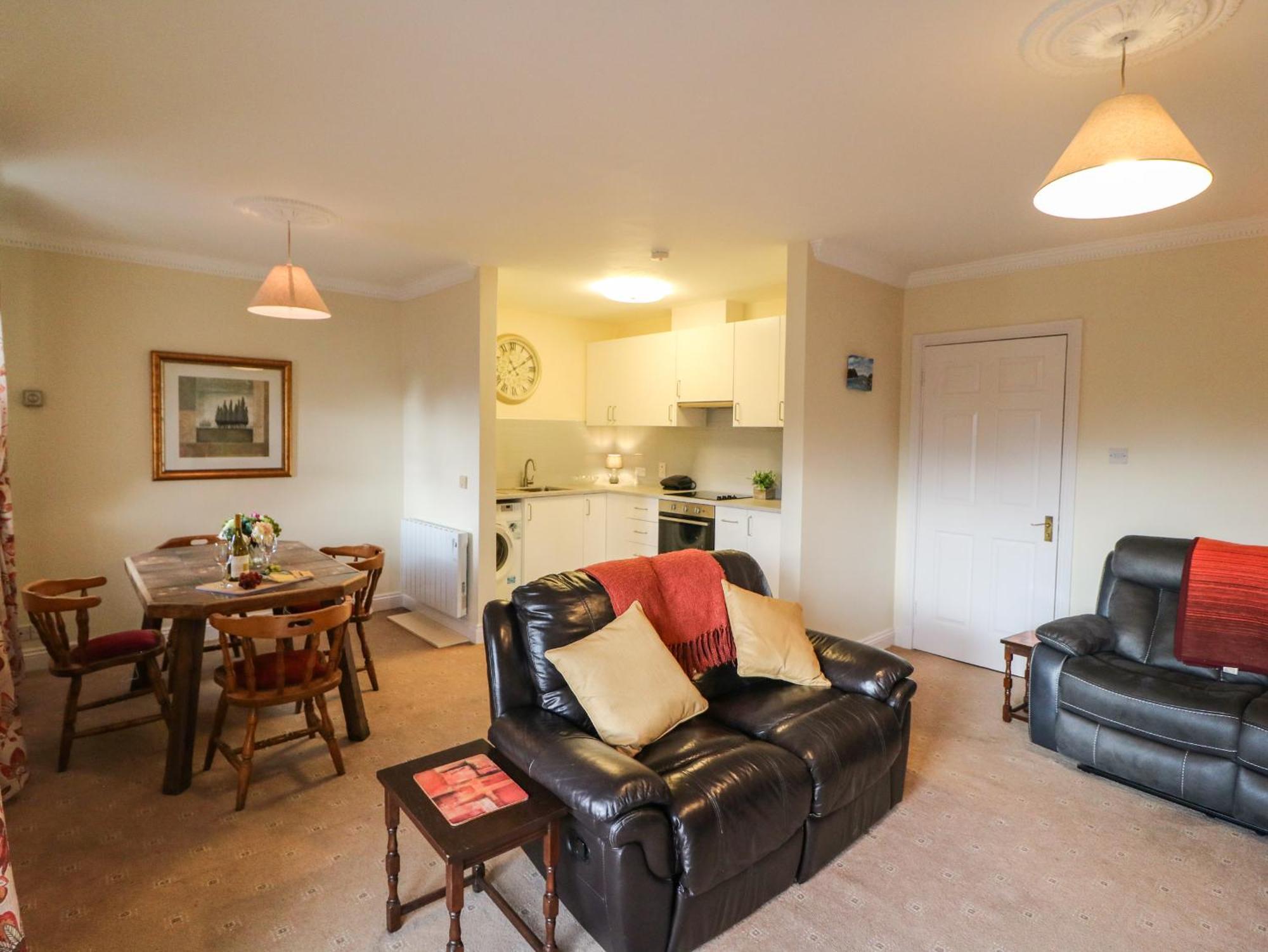 8 Scrahan Place Cill Airne Esterno foto