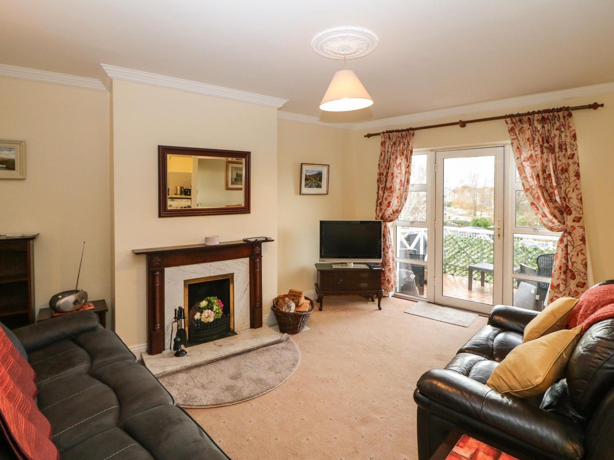 8 Scrahan Place Cill Airne Esterno foto